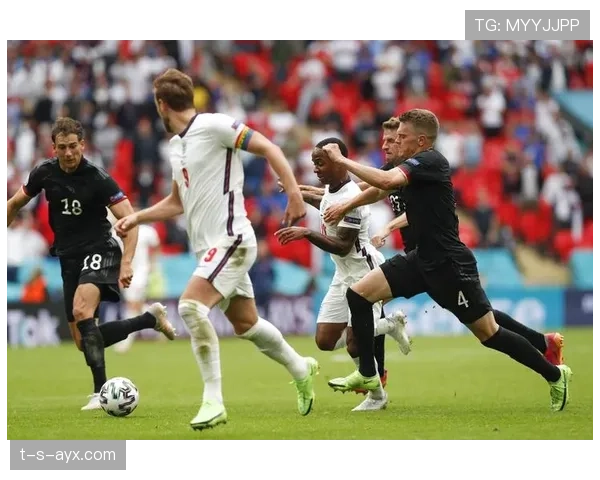 坦巴克蒂中卫强势回归，坚韧防守助球队状态回暖