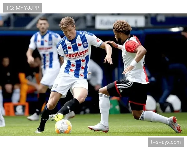 费耶诺德战术深度解析：如何在激烈联赛中稳固优势并提升状态稳定性