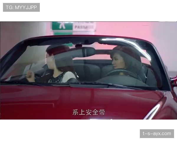 高磊豪车接送下车穿拖鞋去买菜，这反差有毒